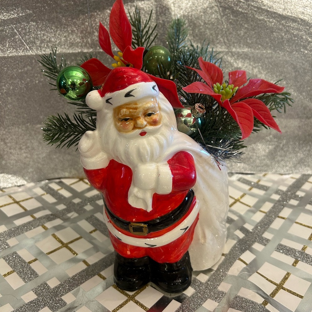 Festive Santa Claus Vase with Holiday Accents